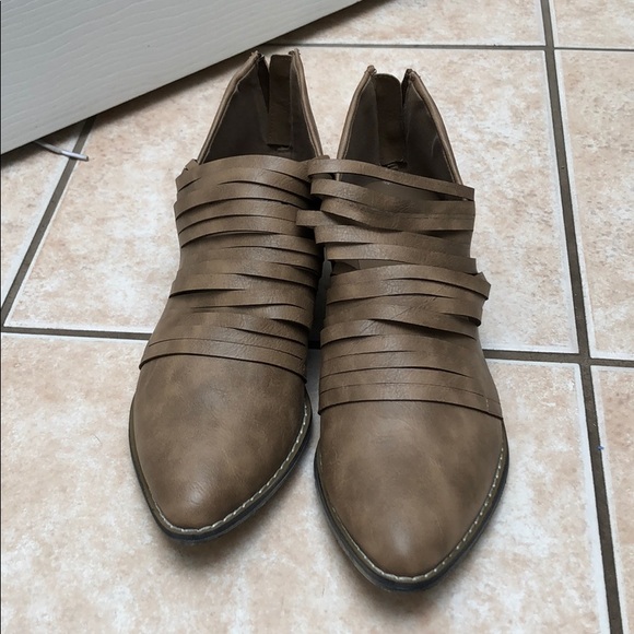 Taupe shoes - brand new- never worn! - Picture 3 of 3